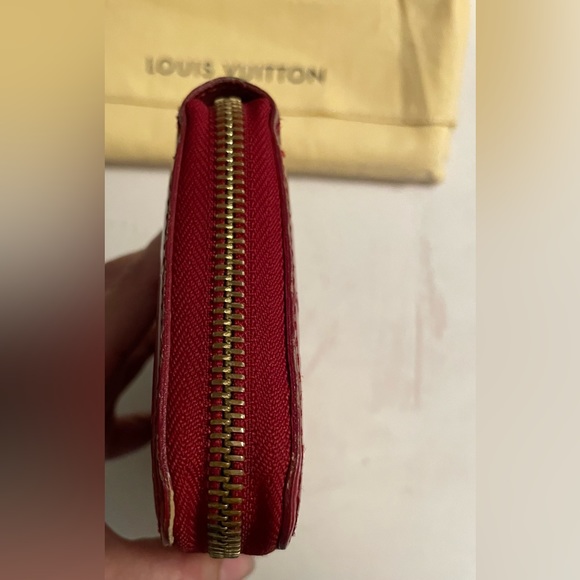 Authentic Louis Vuitton Long Zippi Vernis Monogram Wallet Red Color - Picture 12 of 16